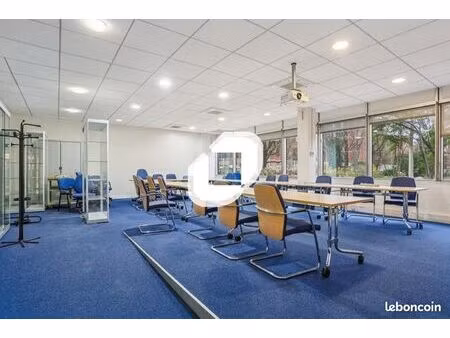 bureau 1 405 m²