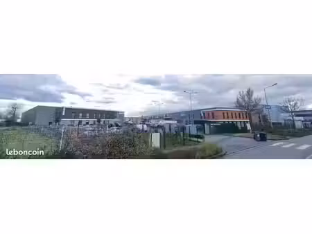 local industriel 174 m²