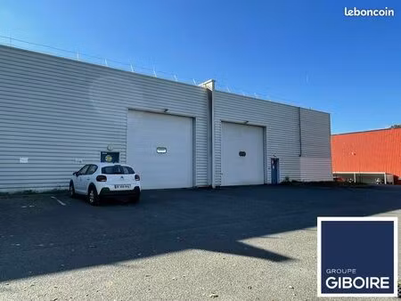 local d'activité 630 m²