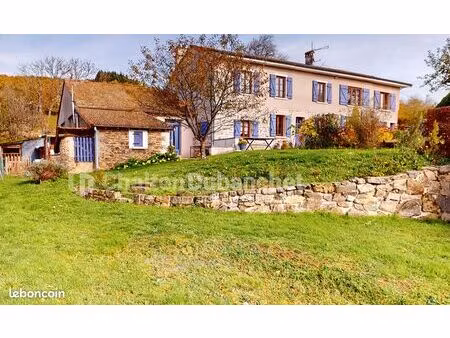 propriété 10 pièces 215 m²