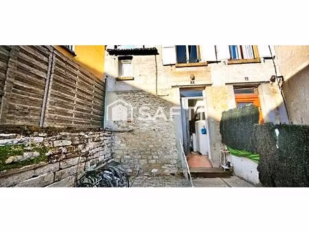 maison de 55 m2  4 pièces  2 chambres  un bureau