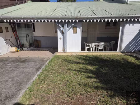 rare  maison t2 à anse mitan