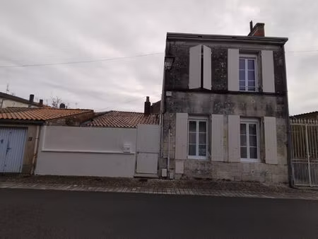 vente maison 4 pièces 69 m² tonnay-charente (17430)
