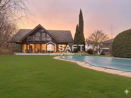maison avec piscine à malagny  200 m de la suisse