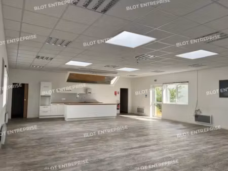à vendre / à louer - bureaux 267 m² - tregueux