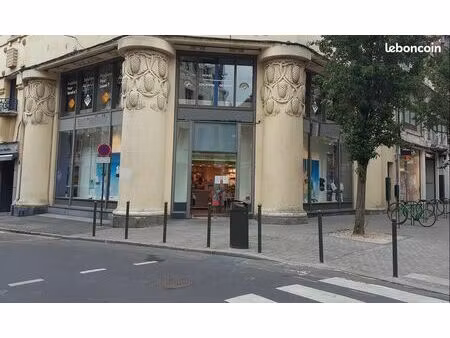 local commercial 246 m²