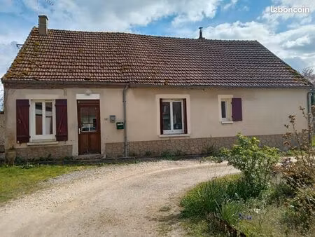 maison 3 pièces 760 m²