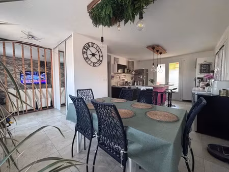 location meublée appartement 5 pièces 100 m² à clermont-l'herault (34800)  1 300 €