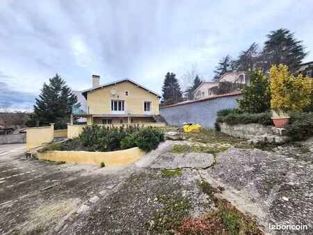 appartement 6 pièces 190 m²