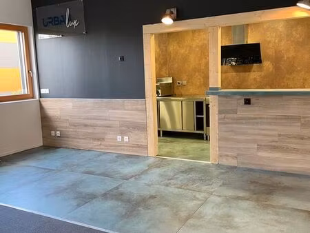 à vendre – local commercial 160 m² – décoration moderne + cuisine équipée