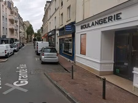 boutique 200 m² garches