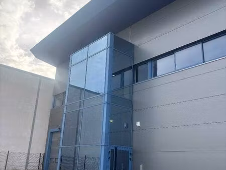 bureaux 52 m² castries