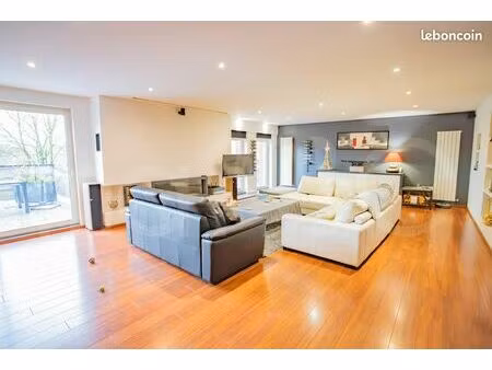 loft 4 pièces 165 m²