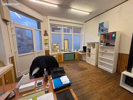 local commercial 48m²