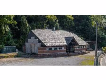 immeuble commercial ou aménagement 4 appartements