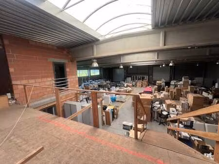 entrepôts et bureaux à louer