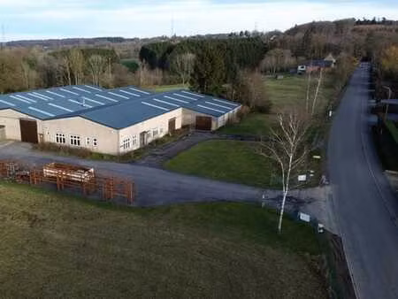 spacieux entrepôt de ±340m² à louer à ferrières
