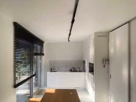 modern en instapklaar handelspand vlakbij e17