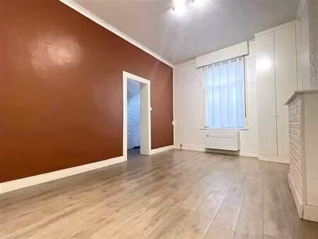 bonne maison avec 3 chambres