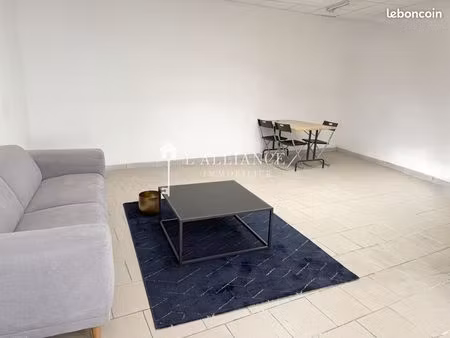 local commercial 50 m² lesquin