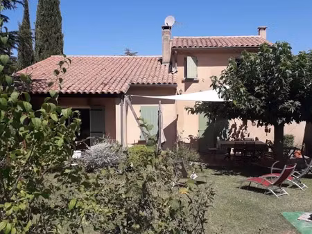 location maison 6 pièces 115 m² à taillades (84300)  1 360 €