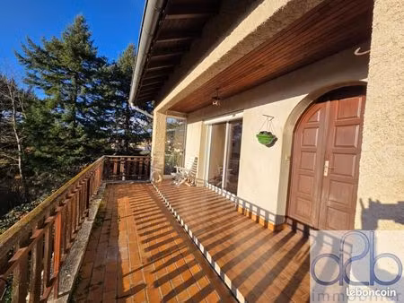 villa 7 pièces 170 m²