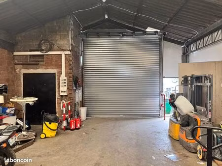 entrepot  bureaux et habitation