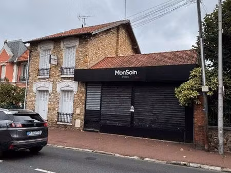 local 370 m² eaubonne