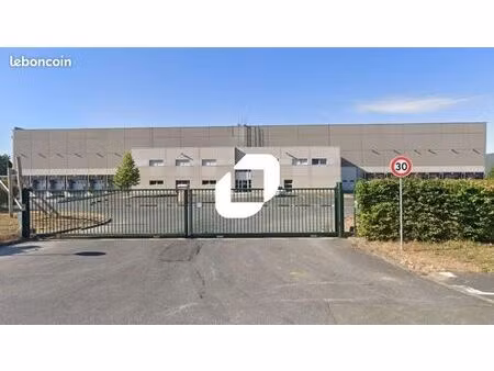 local industriel 4 767 m²