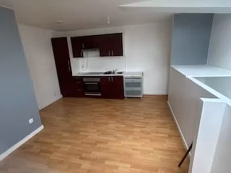 loue maison 1 chambre secteur calme