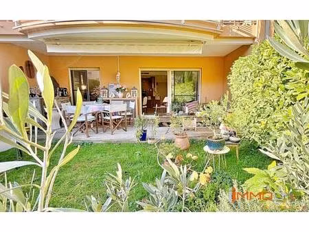 théoule sur mer  appartement avec terrasse et jardin  plages à