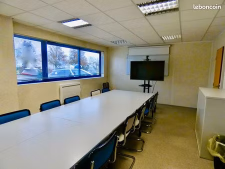 bureaux 977 m² téteghem