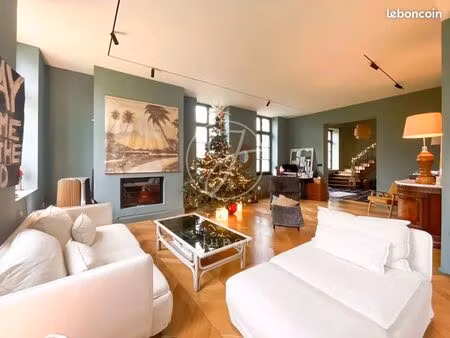 château 8 pièces 450 m²