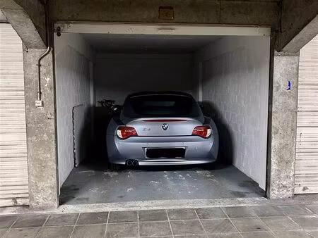garage à louer à rue de la luzerne 42 schaerbeek (vbd61801)