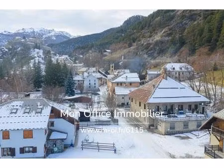 référence : 6115-clg - maison de 700 m²  garages et terrasses