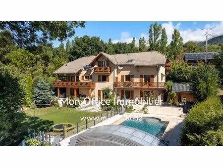 référence : 5662-mte. - bâtisse avec gîtes de 400 m2 - piscine - vue magnifique sur le...