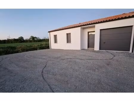 location maison  95.77 m² t-4 à ferrières  1 160 €