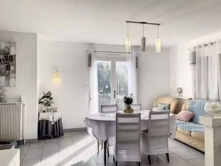 location maison à cérans-foulletourte (72330) : à louer / 68m² cérans-foulletourte