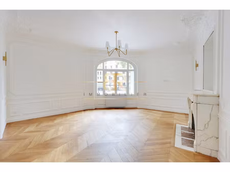 appartement de prestige 135 m2 avenue de suffren  paris 7eme