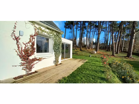 au calme de son hameau de campagne.