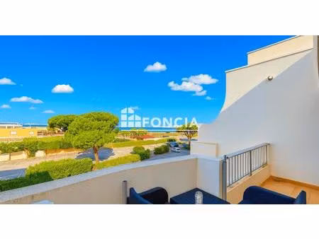 port camargue  plage nord  grand studio cabine de 27 m2 avec terrasse de 8 m2 vue mer  par