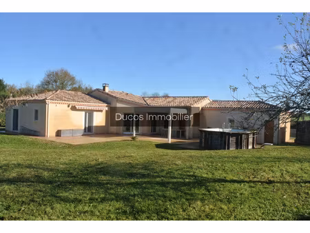 dans un village proche de miramont