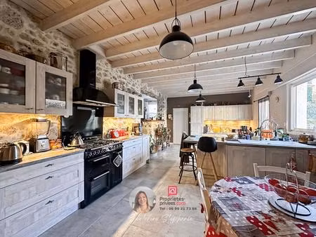 maison 4 pièces 180 m2 2000 m2 terrain