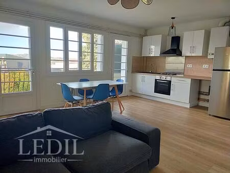 appartement t3 avec balcon  cave et garage