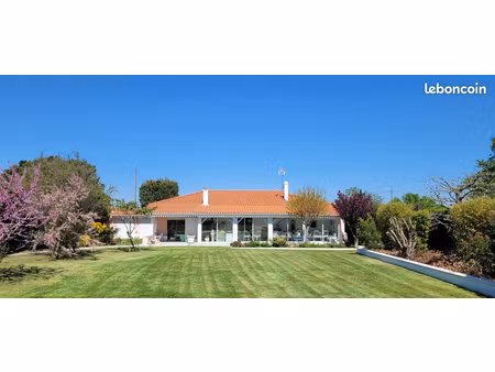 33450 saint-loubes - maison de plain-pied de 4 chambres avec jardin à louer