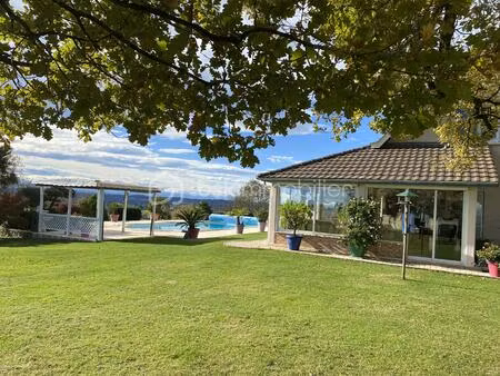 maison traditionnelle de 305 m² à malaussanne