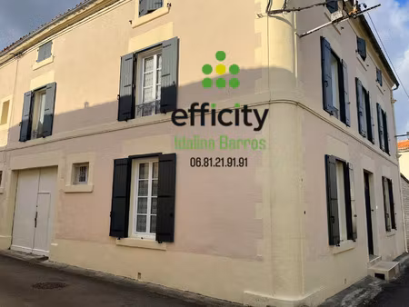 maison 6 pièces - 220 m²