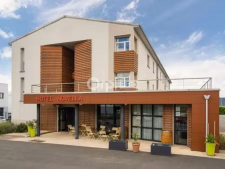 murs hôtel a vendre