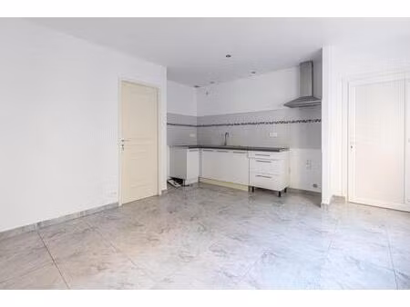 découvrez cet appartement (t2) de 2 pièces situé à plaissan (34230) disponible