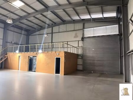 entrepôt - 400m ²